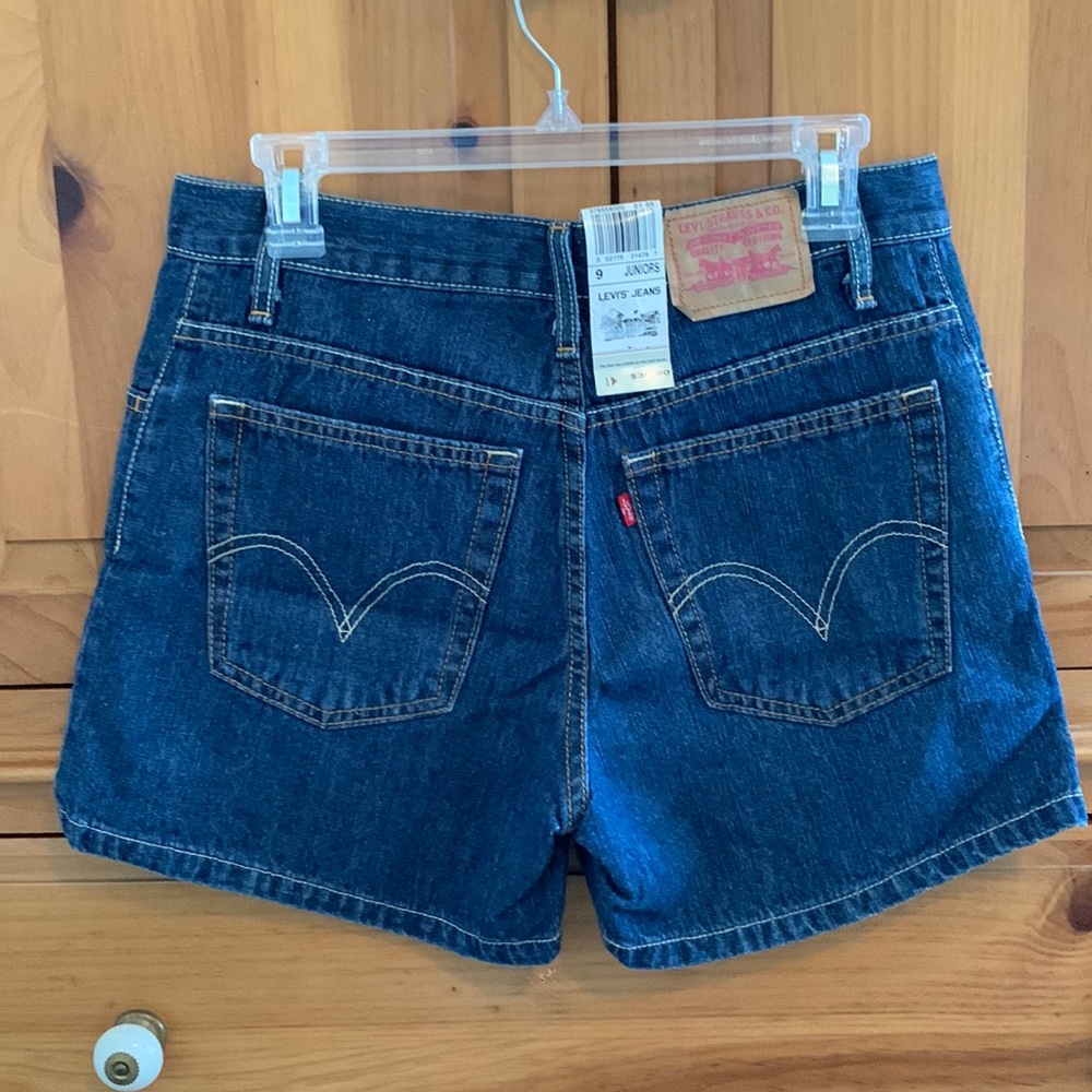 NWT Levi’s Jean Shorts • Juniors Size 9